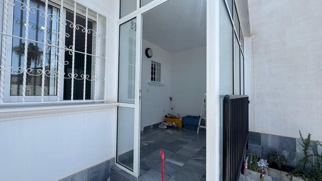 2 bedroom Bungalow for sale in Centro, Torrevieja - € 240,000 (Ref: 9515346)