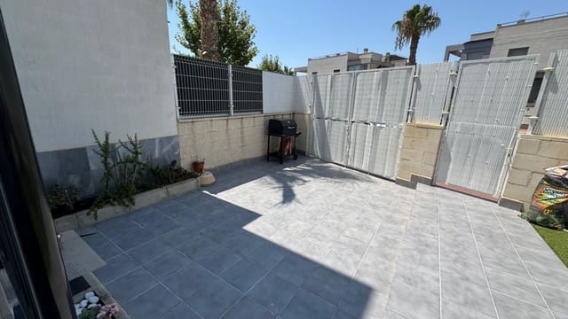 2 bedroom Bungalow for sale in Centro, Torrevieja - € 240,000 (Ref: 9515346)