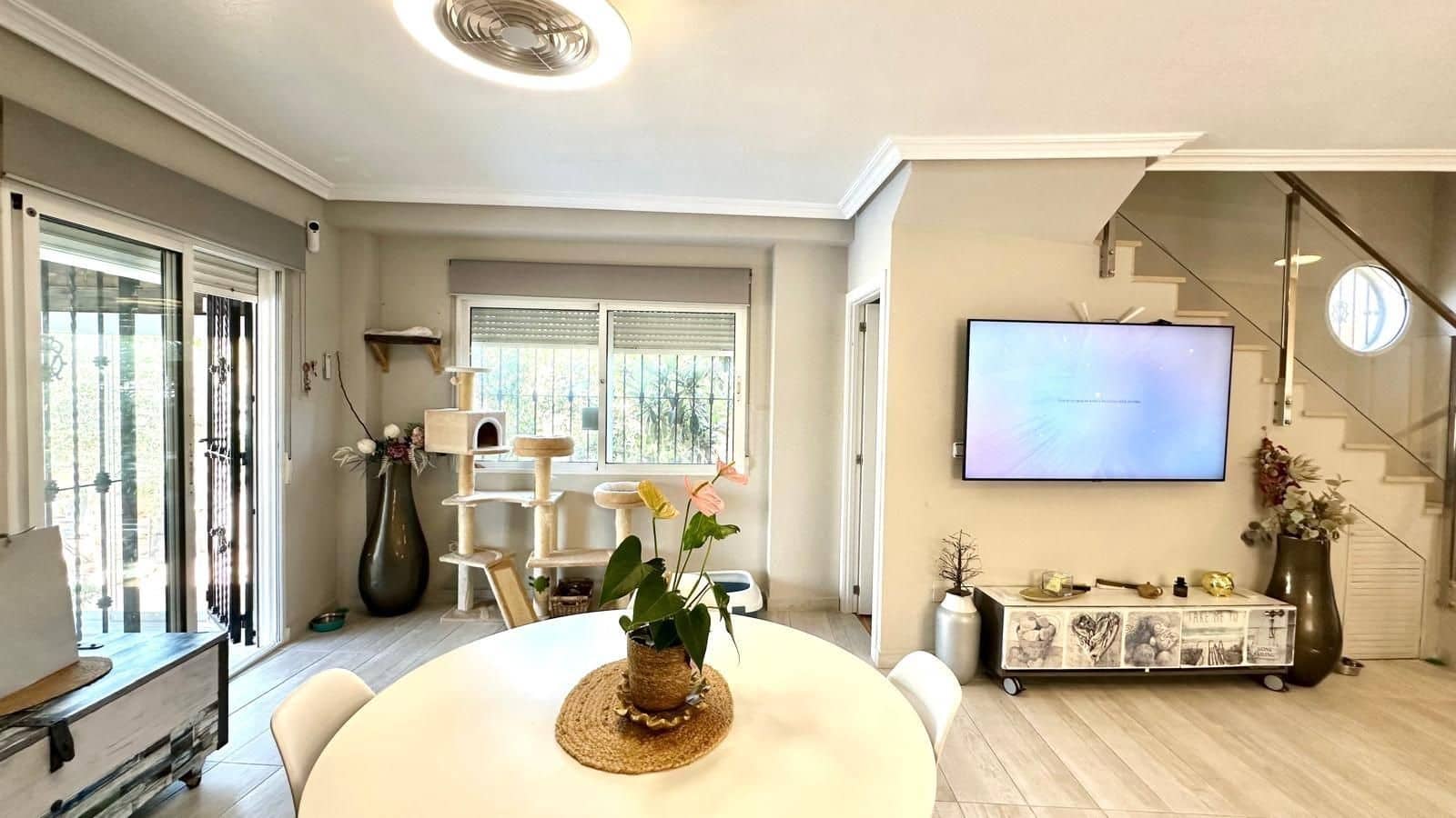 4 Zimmer Villa zu verkaufen in La Regia mit Pool - 420.000 € (Ref: 9515349)