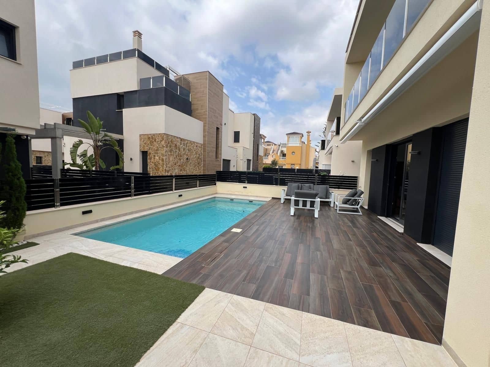 3 camera da letto Villa in vendita in Orihuela Costa con piscina - 499.000 € (Rif: 9515350)