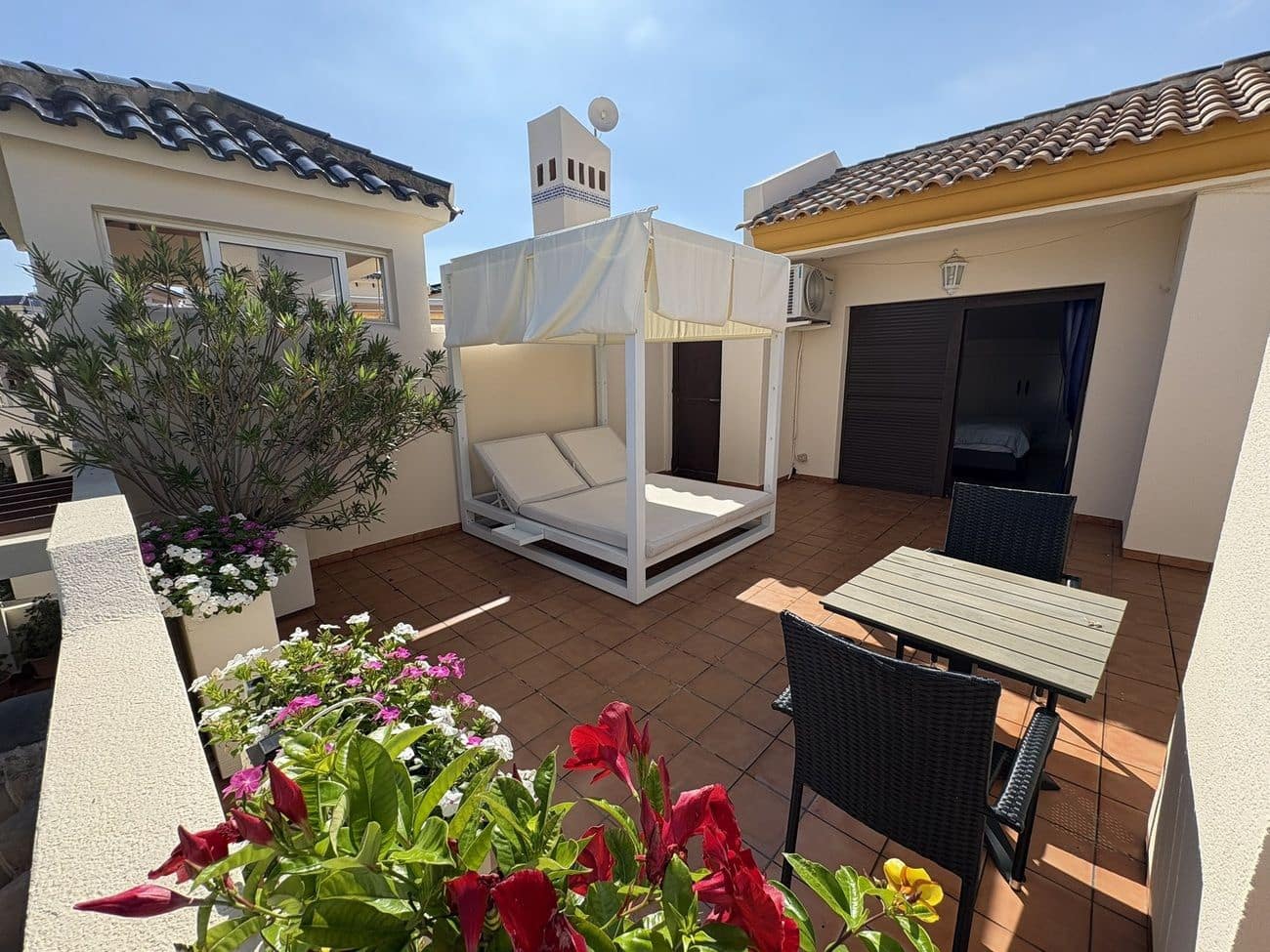 3 chambre Penthouse à vendre à Las Ramblas Golf avec piscine - 295 000 € (Ref: 9515356)