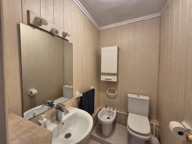 2 sypialnia Apartament na sprzedaż w Punta Prima, Torrevieja z basenem - 240 000 € (Ref: 9515368)