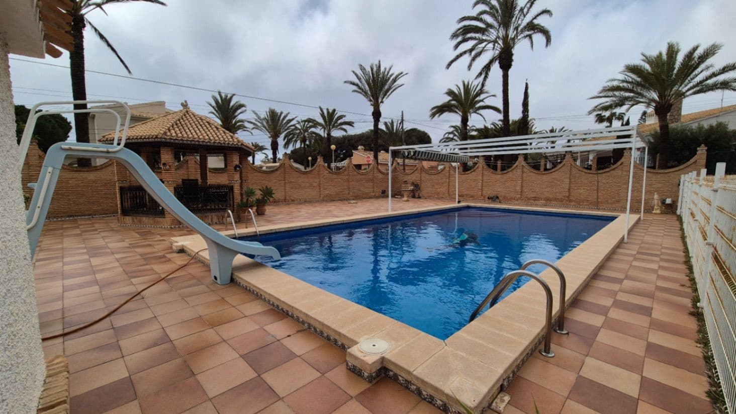 7 sovrum Villa till salu i Cabo Roig med garage - 1 490 000 € (Ref: 9515378)