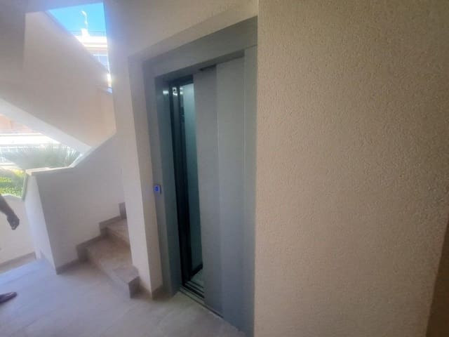 2 soverom Leilighet til salgs i La Zenia, Orihuela - € 339 000 (Ref: 9515395)