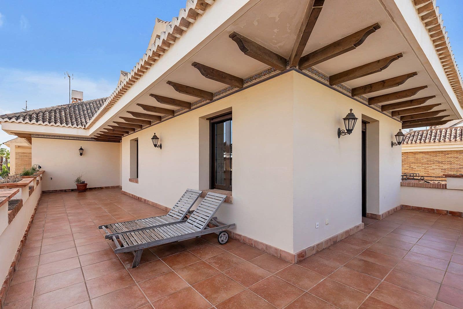 6 bedroom Villa for sale in La Veleta - € 2,490,000 (Ref: 9515397)