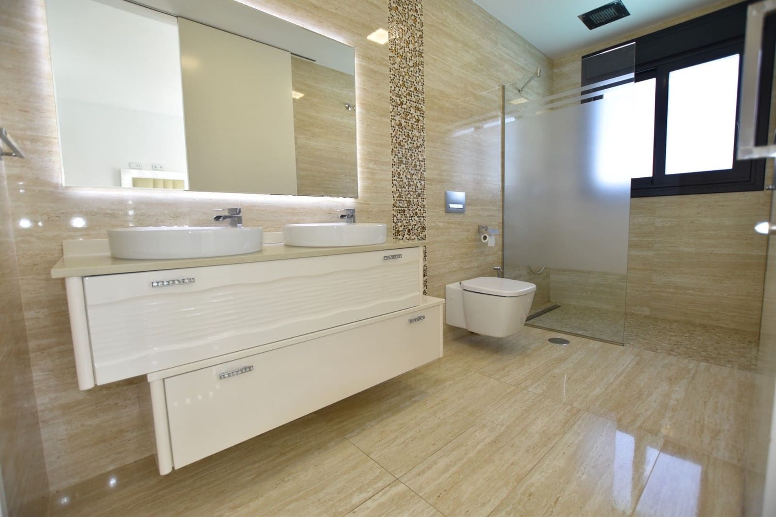 5 Zimmer Villa zu verkaufen in San Miguel de Salinas - 995.000 € (Ref: 9515405)