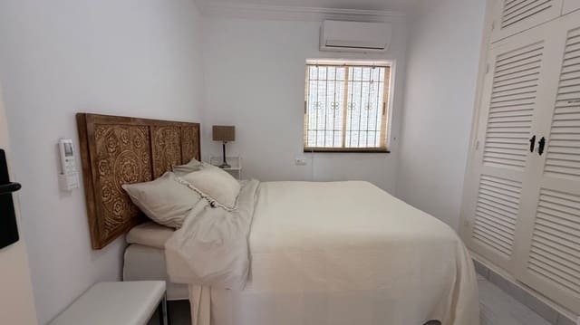 3 sovrum Villa till salu i San Luis, Torrevieja med garage - 645 000 € (Ref: 9515413)