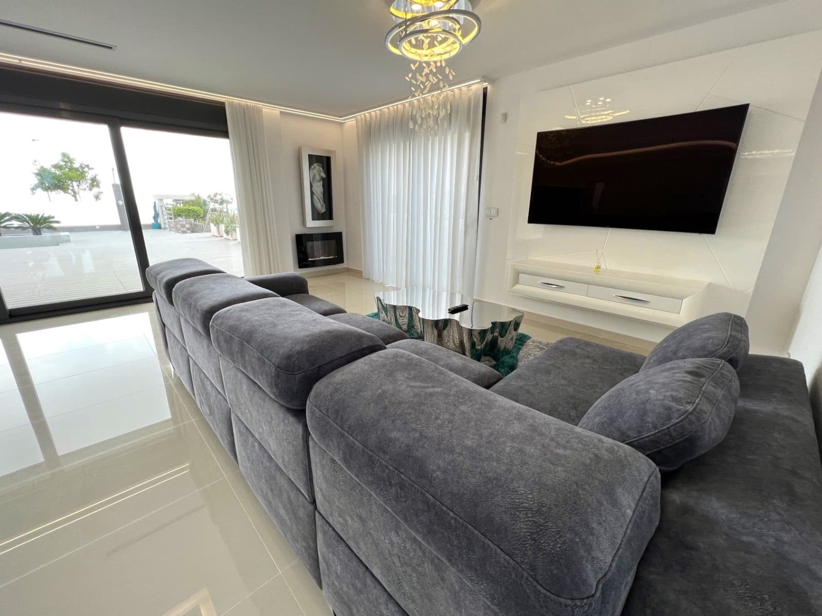 5 bedroom Villa for sale in San Miguel de Salinas - € 849,000 (Ref: 9515415)