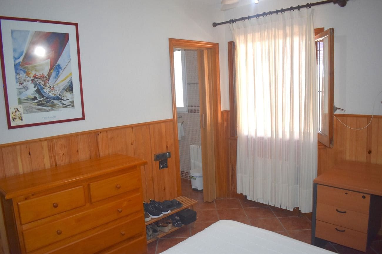 6 bedroom Villa for sale in Guardamar del Segura - € 1,100,000 (Ref: 9515417)