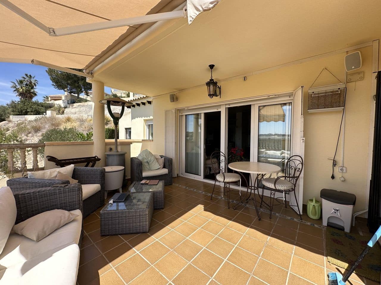 5 Zimmer Villa zu verkaufen in Villamartin mit Garage - 635.000 € (Ref: 9515431)