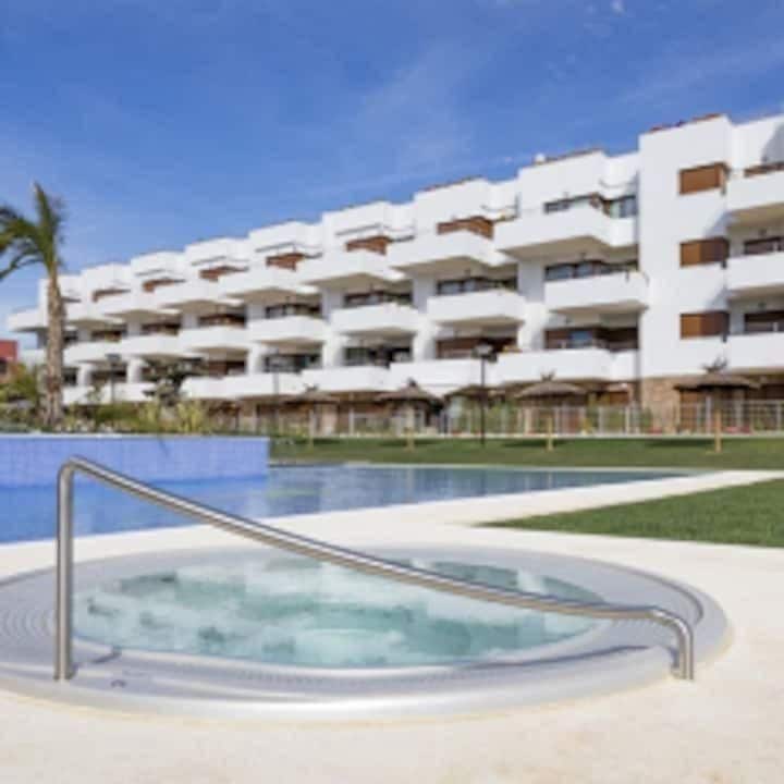 2 slaapkamer Appartement te koop in Orihuela Costa met zwembad - € 239.900 (Ref: 9515443)