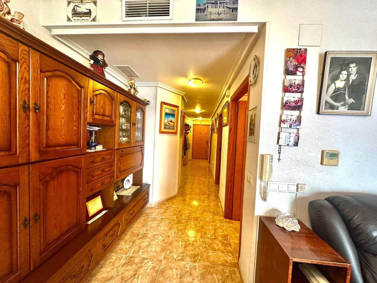 3 Zimmer Apartment zu verkaufen in Torrevieja mit Pool - 330.000 € (Ref: 9515447)