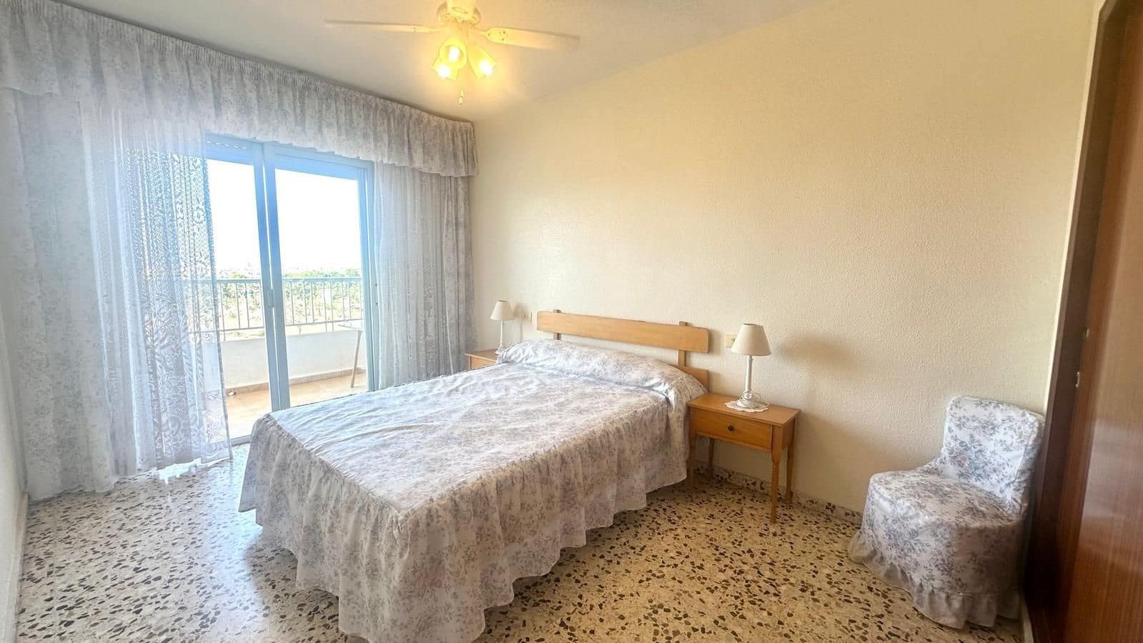 3 Zimmer Apartment zu verkaufen in Punta Prima mit Pool - 199.900 € (Ref: 9515452)