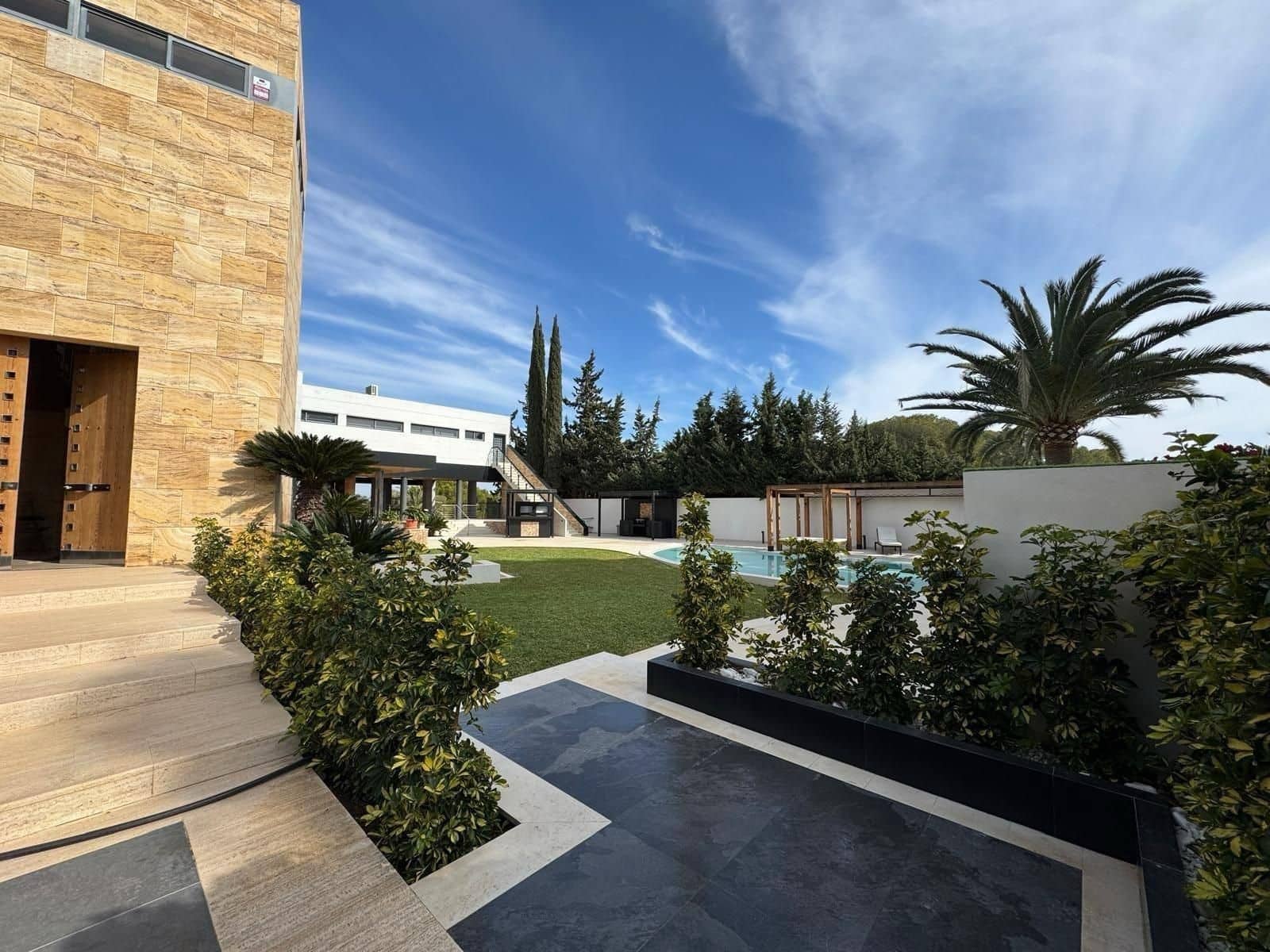 7 bedroom Villa for sale in Orihuela Costa - € 3,950,000 (Ref: 9515460)