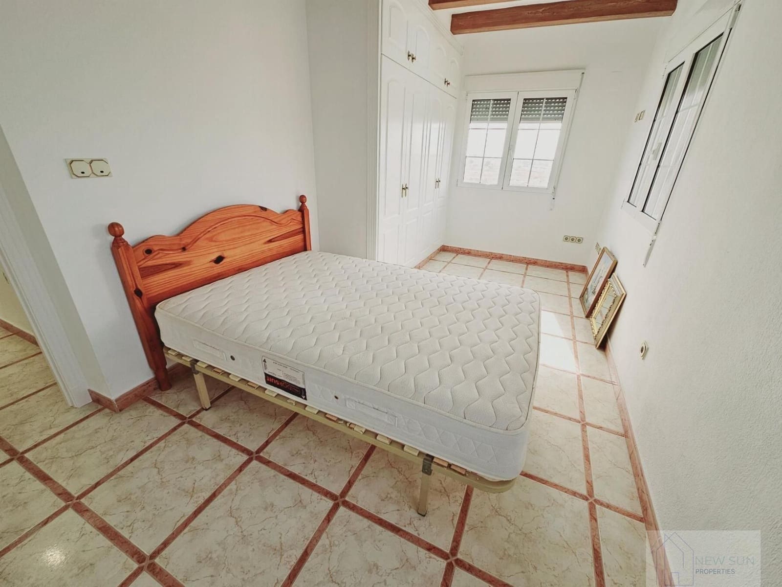 5 bedroom Villa for sale in Torrevieja with pool - € 689,000 (Ref: 9515461)