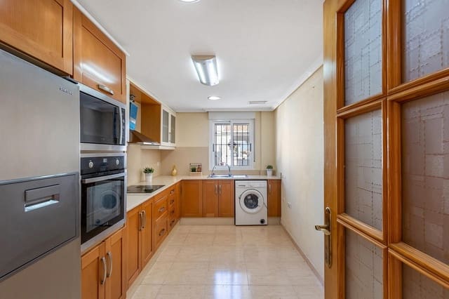 5 bedroom Villa for sale in La Marquesa, Rojales with pool - € 449,000 (Ref: 9515464)