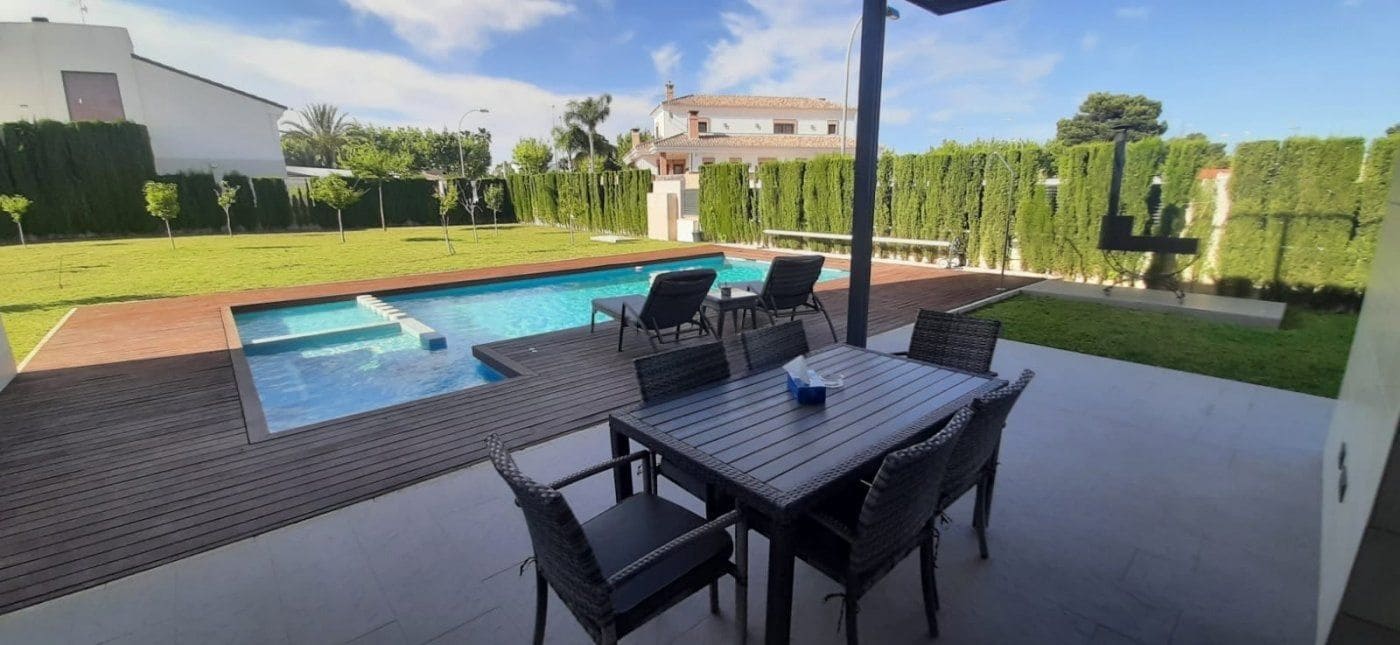 4 soveværelse Villa til salg i La Ribera med swimmingpool - € 1.990.000 (Ref: 9515479)