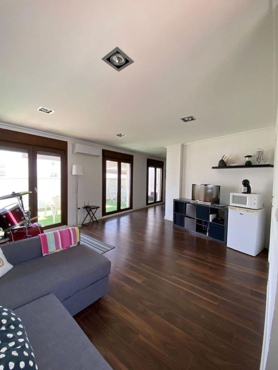 5 quarto Moradia para venda em Torrevieja - 745 000 € (Ref: 9515487)