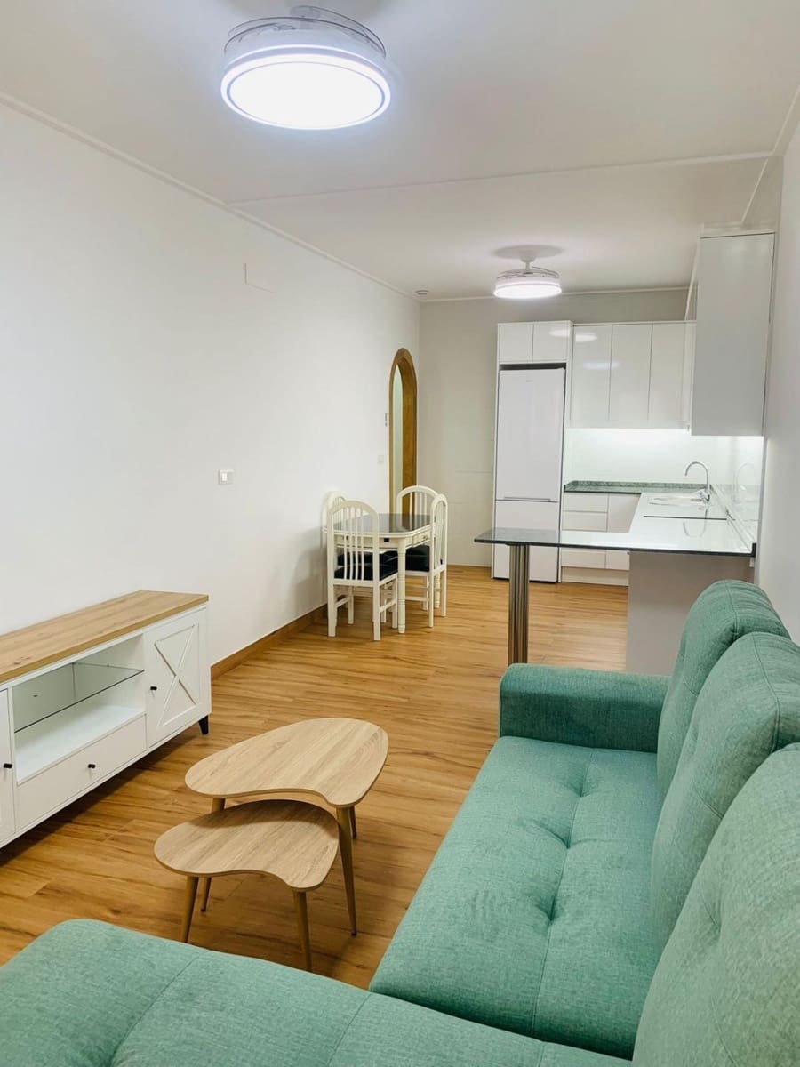 2 slaapkamer Appartement te koop in Torrevieja - € 353.000 (Ref: 9515495)