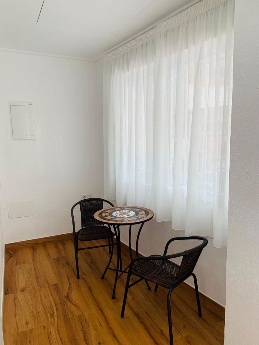 2 slaapkamer Appartement te koop in Torrevieja - € 353.000 (Ref: 9515495)