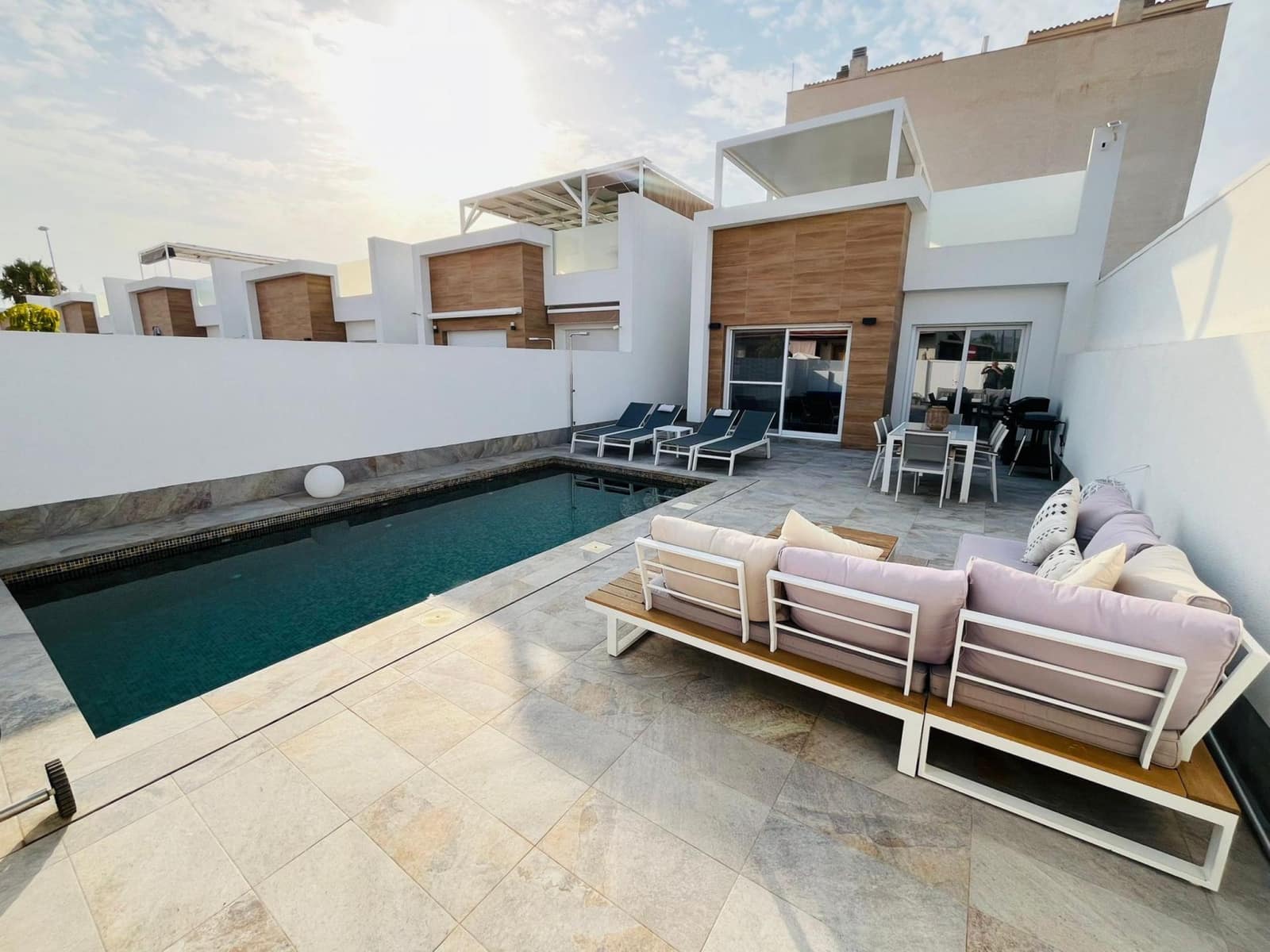 3 bedroom Villa for sale in Avileses with pool - € 255,000 (Ref: 9515520)