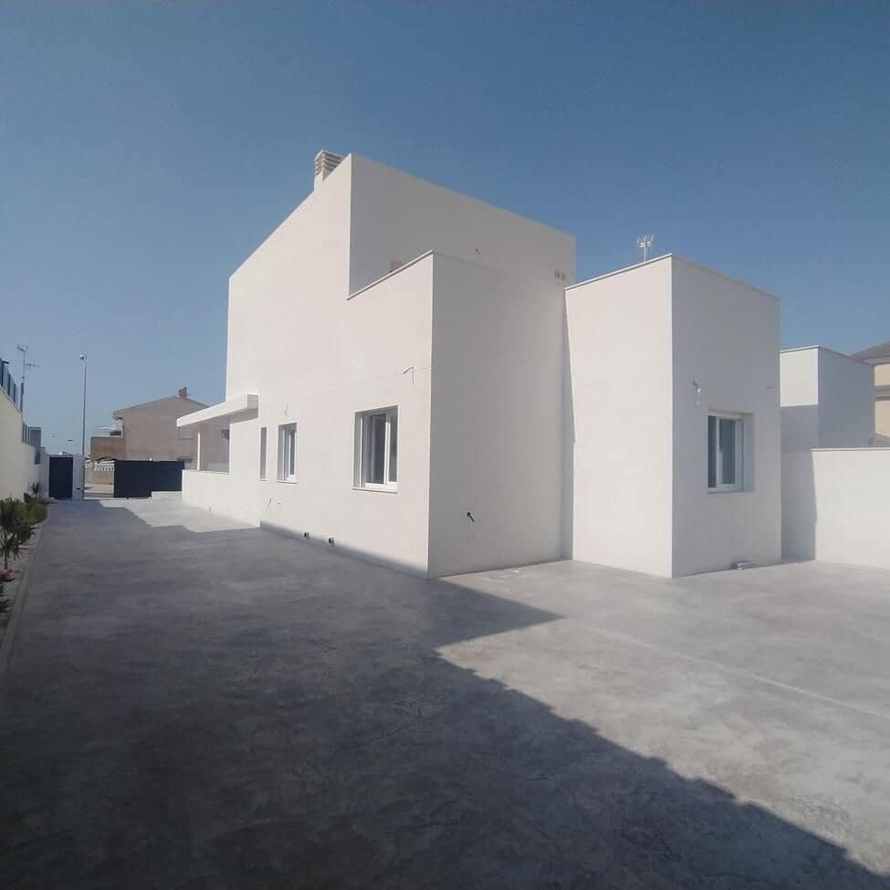 3 quarto Moradia para venda em Torrevieja com piscina - 640 000 € (Ref: 9515521)