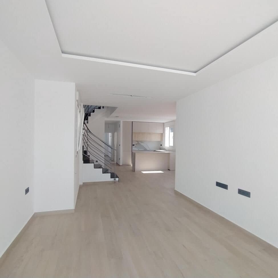 3 quarto Moradia para venda em Torrevieja com piscina - 640 000 € (Ref: 9515521)