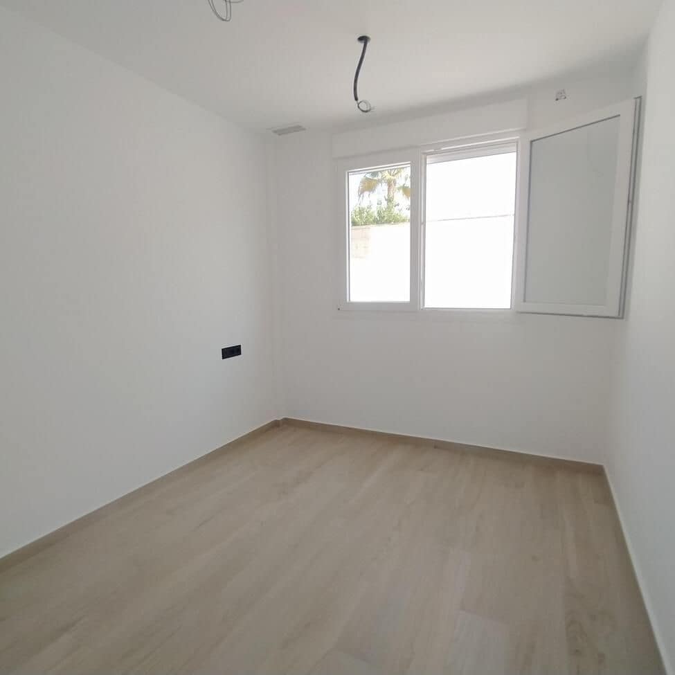 3 quarto Moradia para venda em Torrevieja com piscina - 640 000 € (Ref: 9515521)