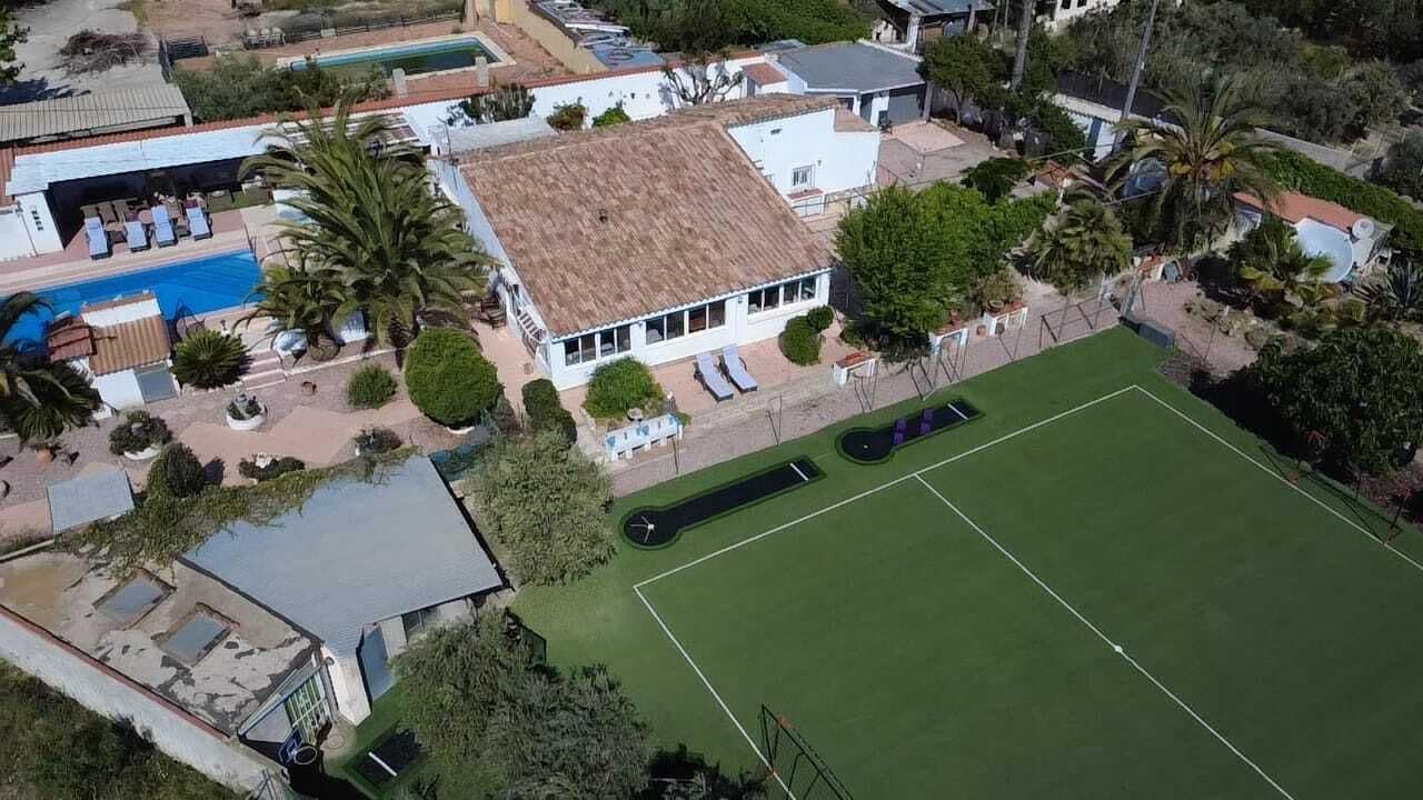 4 soveværelse Villa til salg i Sax med garage - € 495.995 (Ref: 9515526)