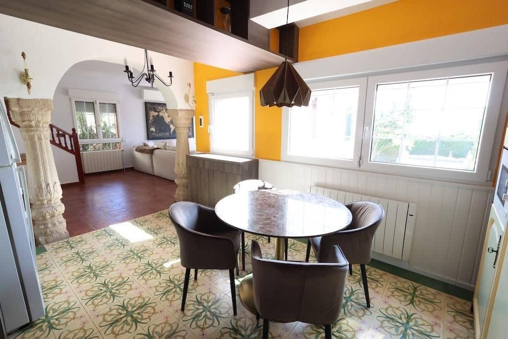 4 chambre Villa/Maison à vendre à Villamartin - 699 000 € (Ref: 9515545)