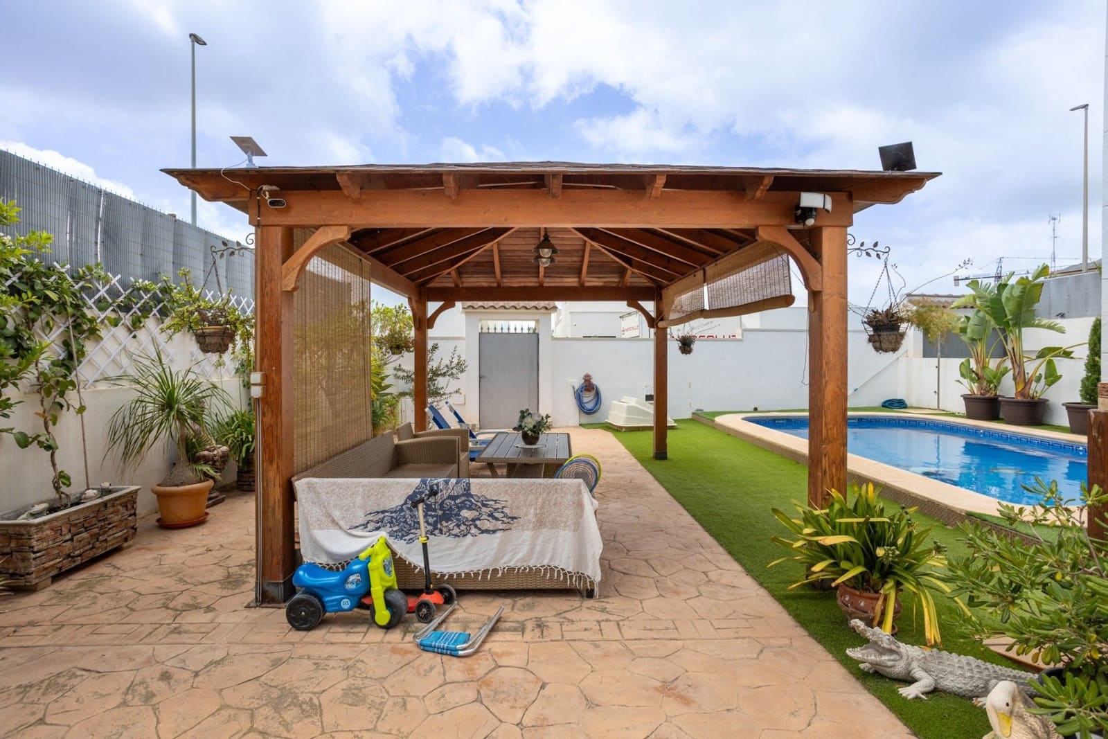 4 sovrum Villa till salu i Los Montesinos med pool garage - 750 000 € (Ref: 9515551)