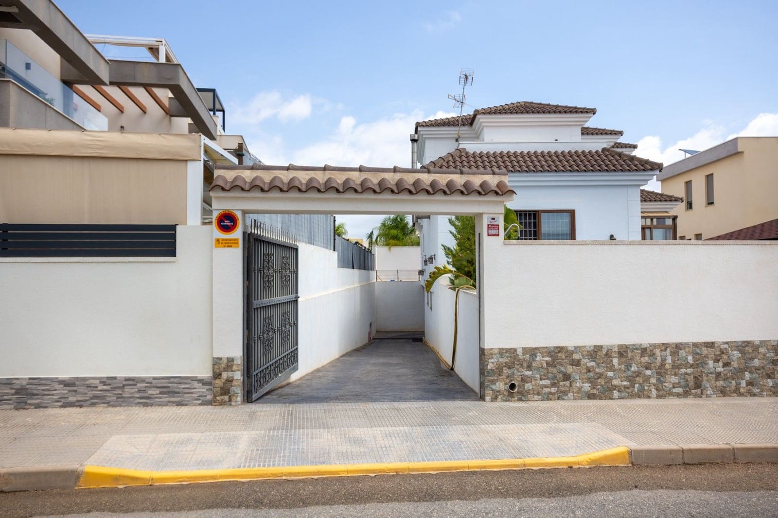 4 sovrum Villa till salu i Los Montesinos med pool garage - 750 000 € (Ref: 9515551)