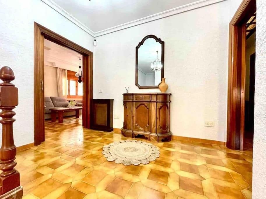 4 bedroom Villa for sale in Orihuela Costa with pool - € 850,000 (Ref: 9515554)