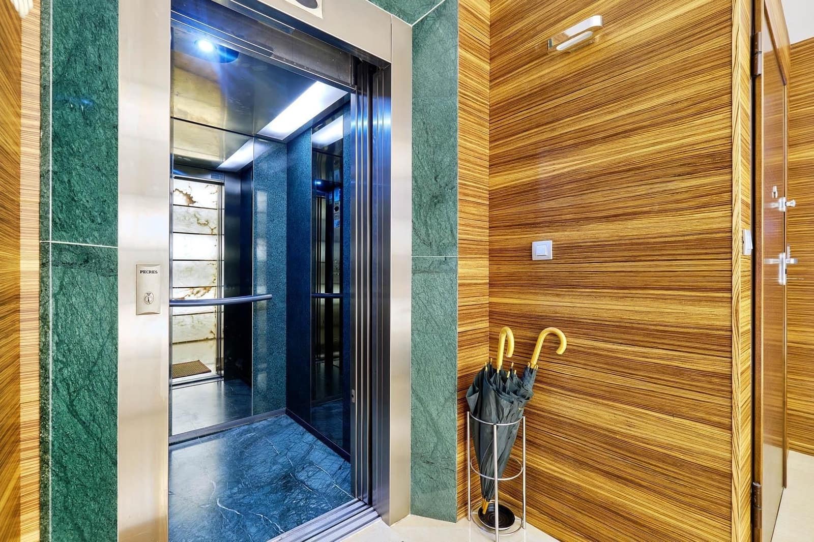 3 soverom Penthouse til salgs i Torrevieja - € 525 000 (Ref: 9515555)