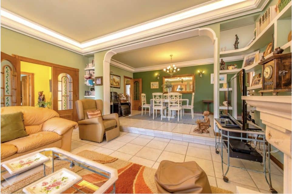 6 bedroom Villa for sale in Torrevieja with pool - € 1,000,000 (Ref: 9515569)