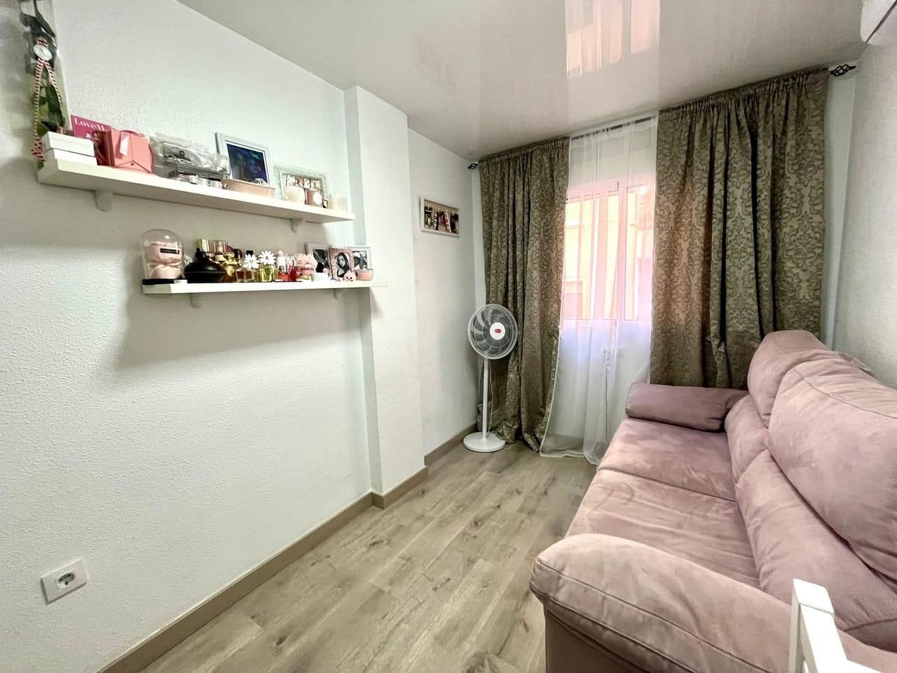 4 sovrum Lägenhet till salu i Torrevieja - 210 000 € (Ref: 9515581)