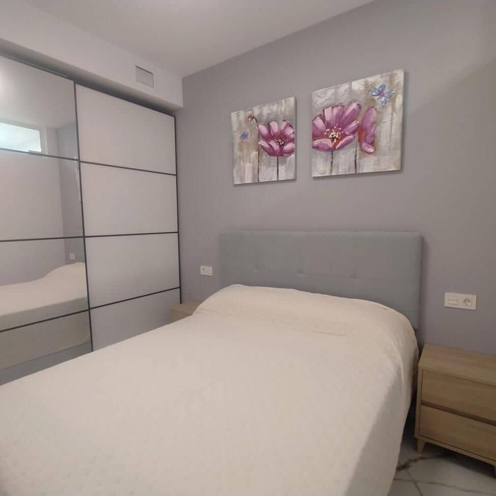 Apartamento de 2 habitaciones en Torrevieja en venta - 230.000 € (Ref: 9515592)