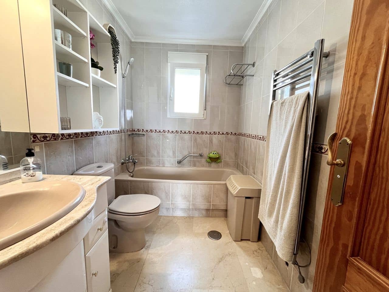 Chalet de 5 habitaciones en San Miguel de Salinas en venta con garaje - 599.999 € (Ref: 9515595)