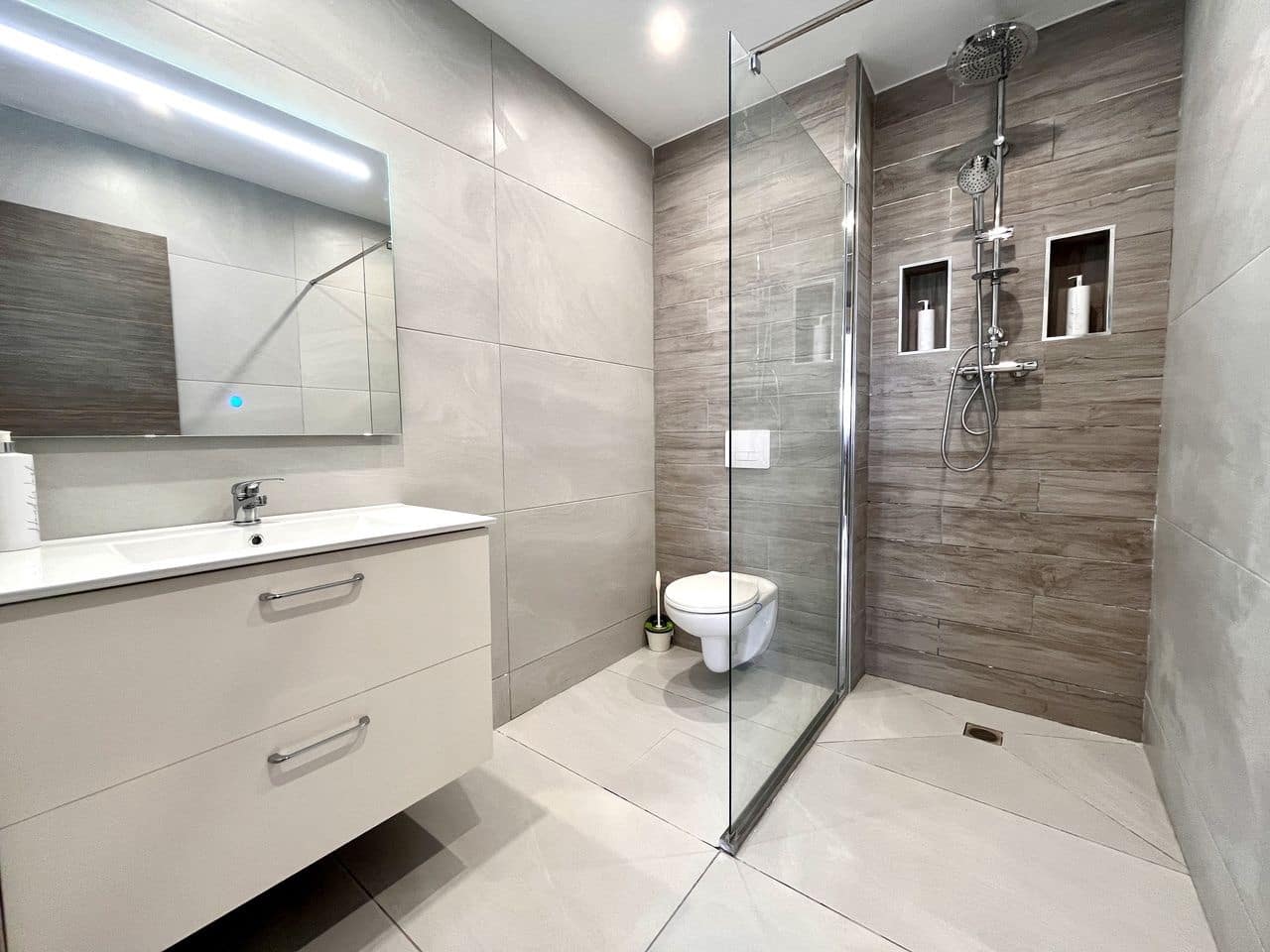 Chalet de 5 habitaciones en San Miguel de Salinas en venta con garaje - 599.999 € (Ref: 9515595)