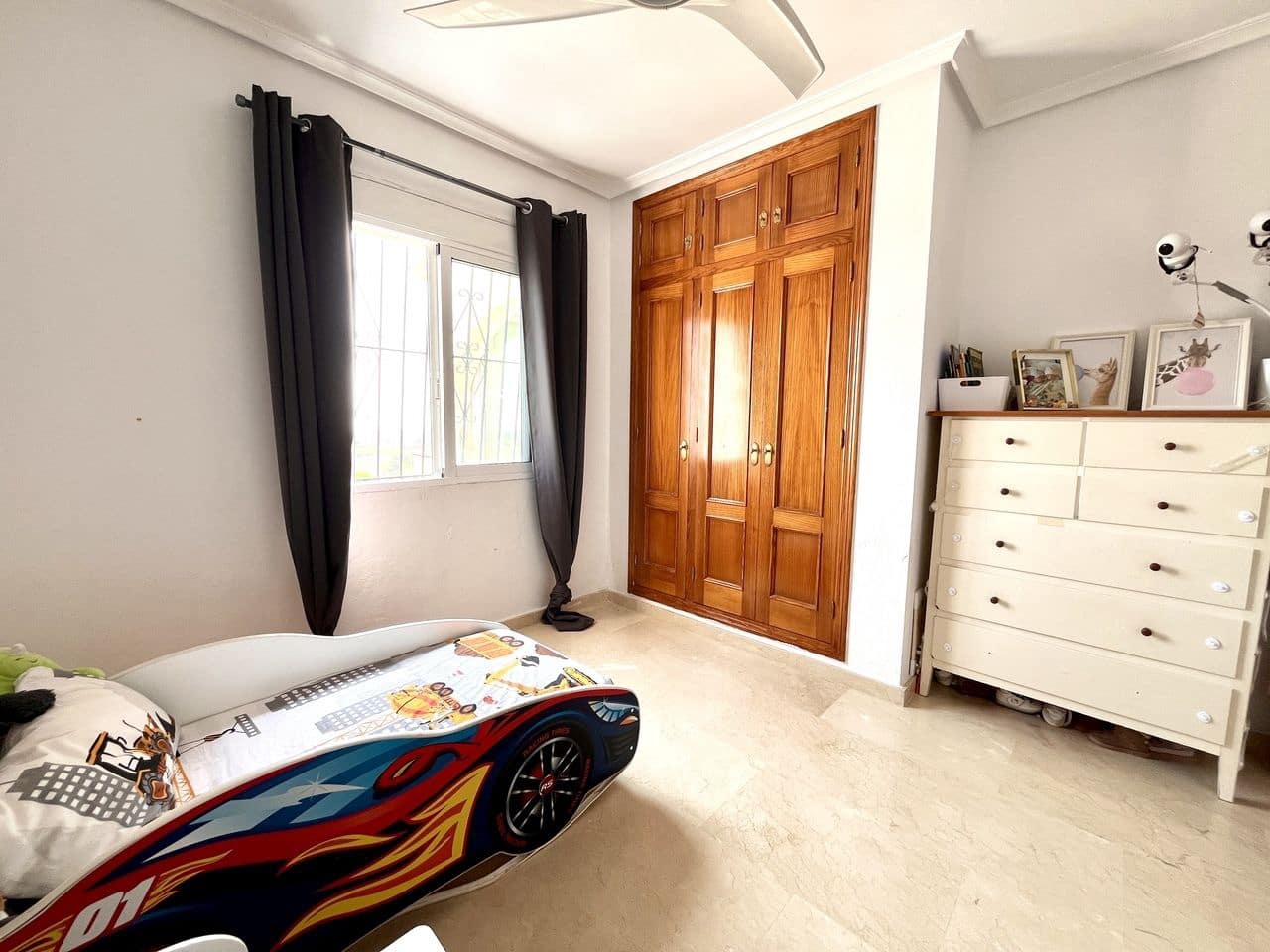 Chalet de 5 habitaciones en San Miguel de Salinas en venta con garaje - 599.999 € (Ref: 9515595)