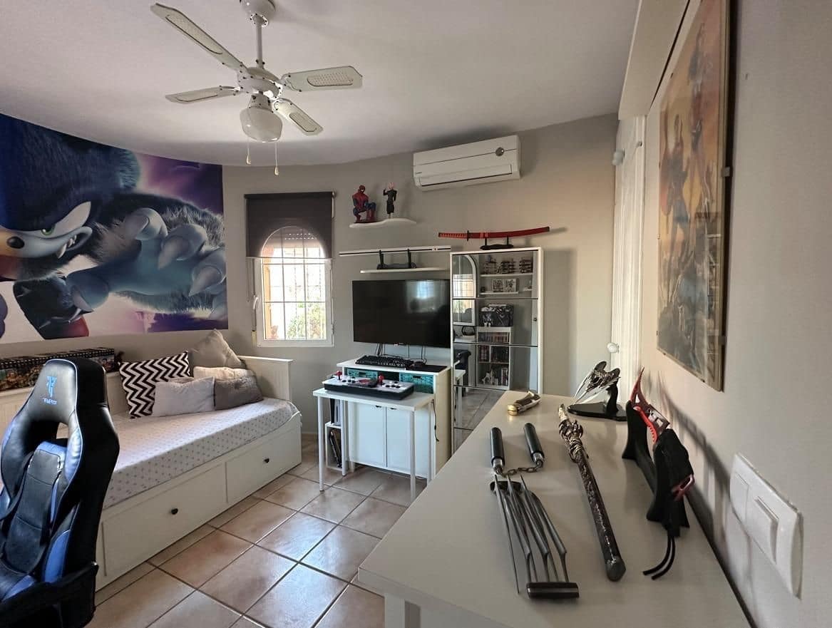 3 quarto Moradia para venda em Playa Flamenca com piscina - 285 000 € (Ref: 9515602)