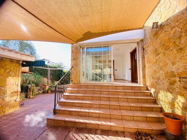 2 soveværelse Villa til salg i La Florida, Orihuela med swimmingpool - € 819.900 (Ref: 9515603)