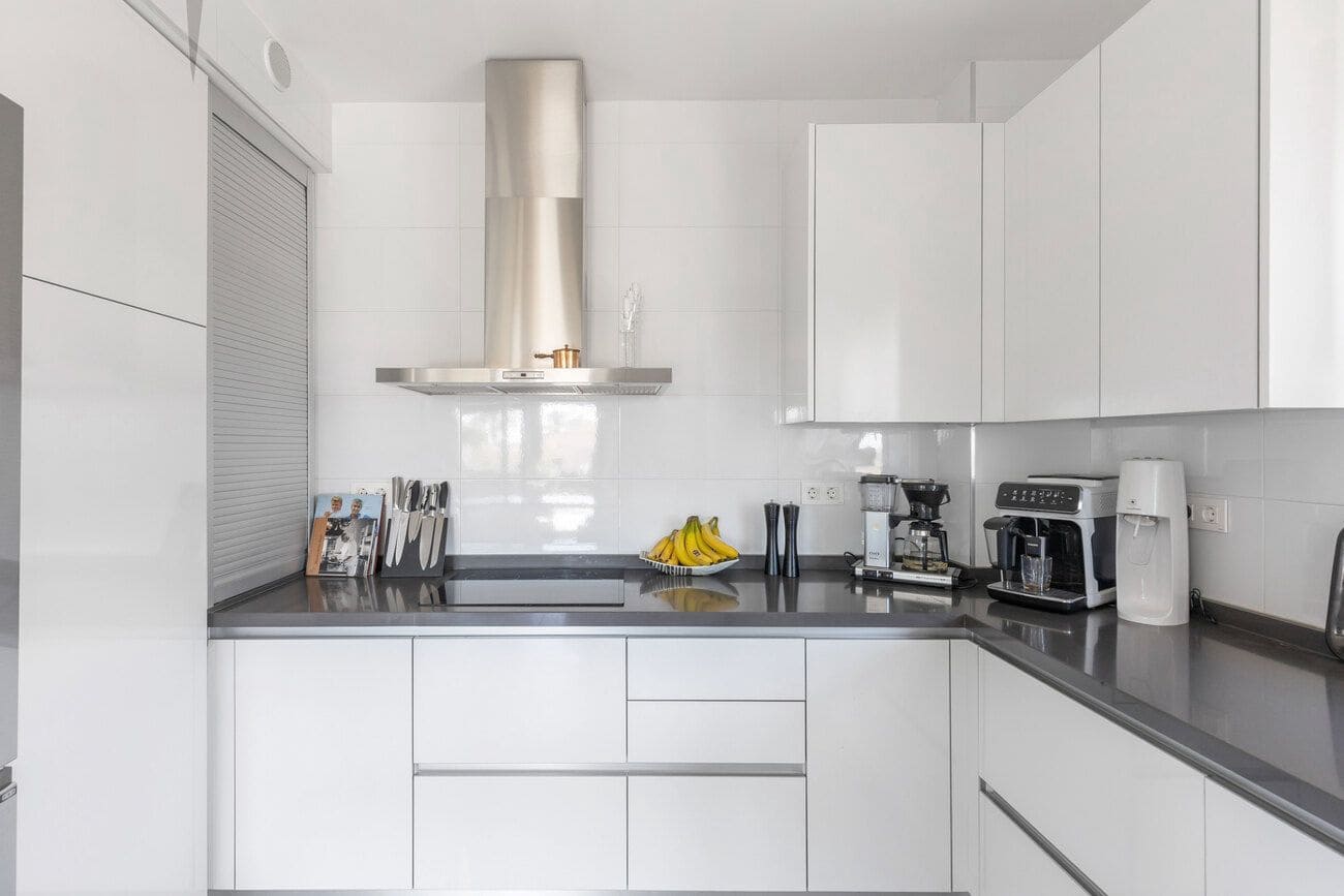 4 makuuhuone Huvila myytävänä paikassa Torrevieja mukana uima-altaan - 895 000 € (Ref: 9515617)