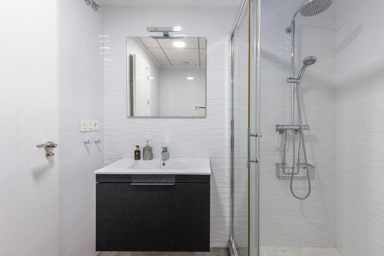 4 makuuhuone Huvila myytävänä paikassa Torrevieja mukana uima-altaan - 895 000 € (Ref: 9515617)