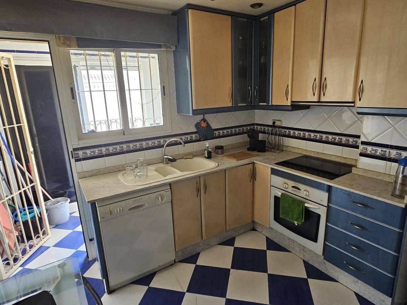 4 Zimmer Penthouse zu verkaufen in Torrevieja mit Garage - 299.000 € (Ref: 9515624)