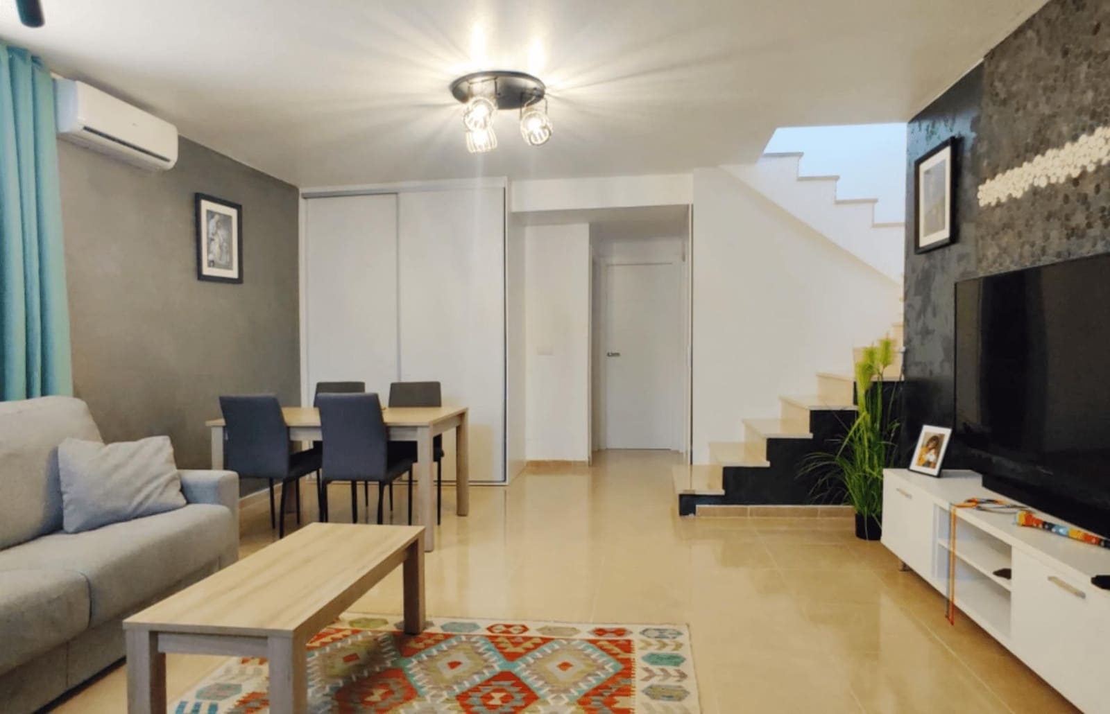 Adosado de 4 habitaciones en San Miguel de Salinas en venta con piscina - 299.990 € (Ref: 9515632)