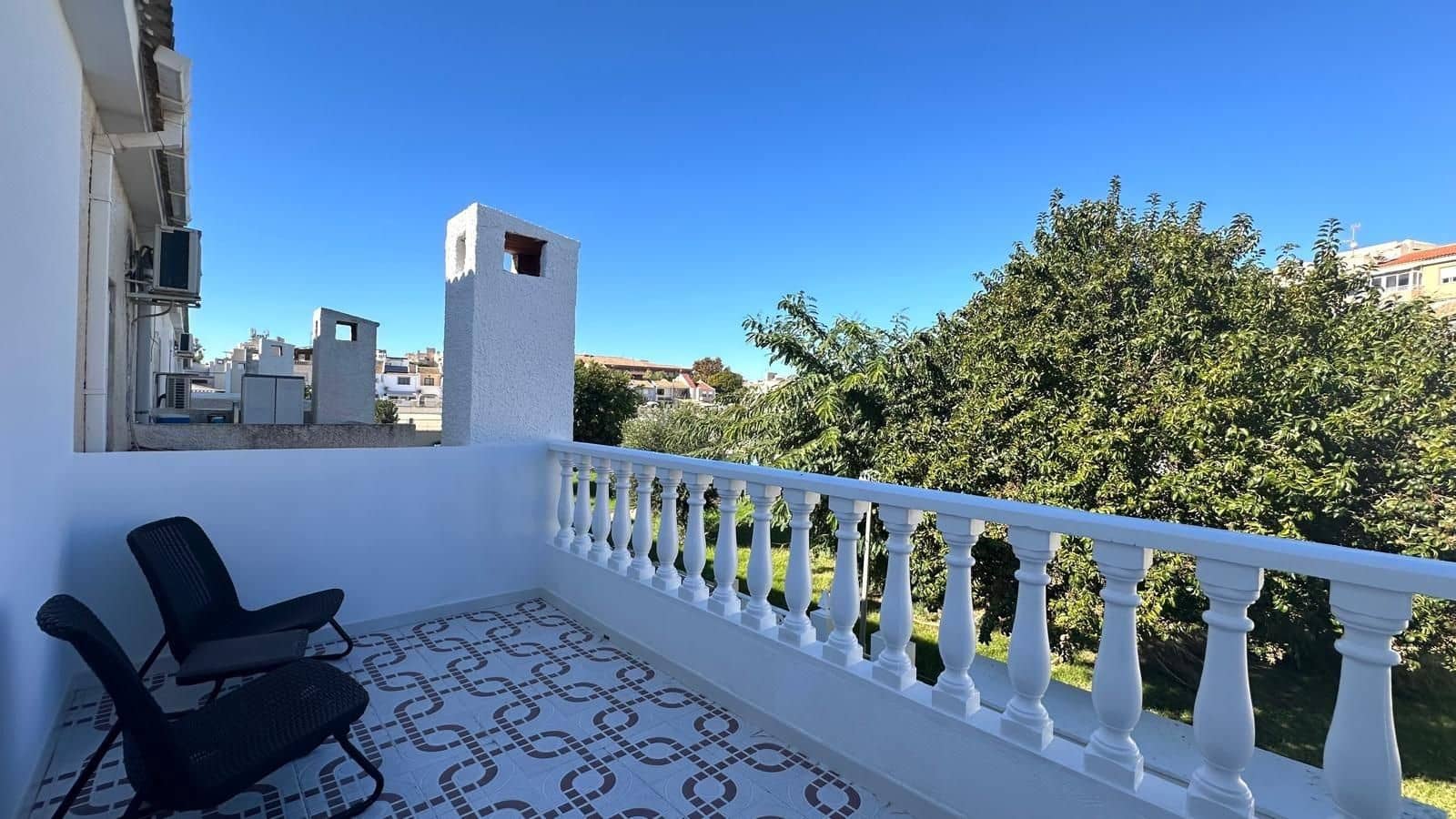 3 soverom Rekkehus til salgs i Torrevieja med svømmebasseng - € 249 900 (Ref: 9515634)