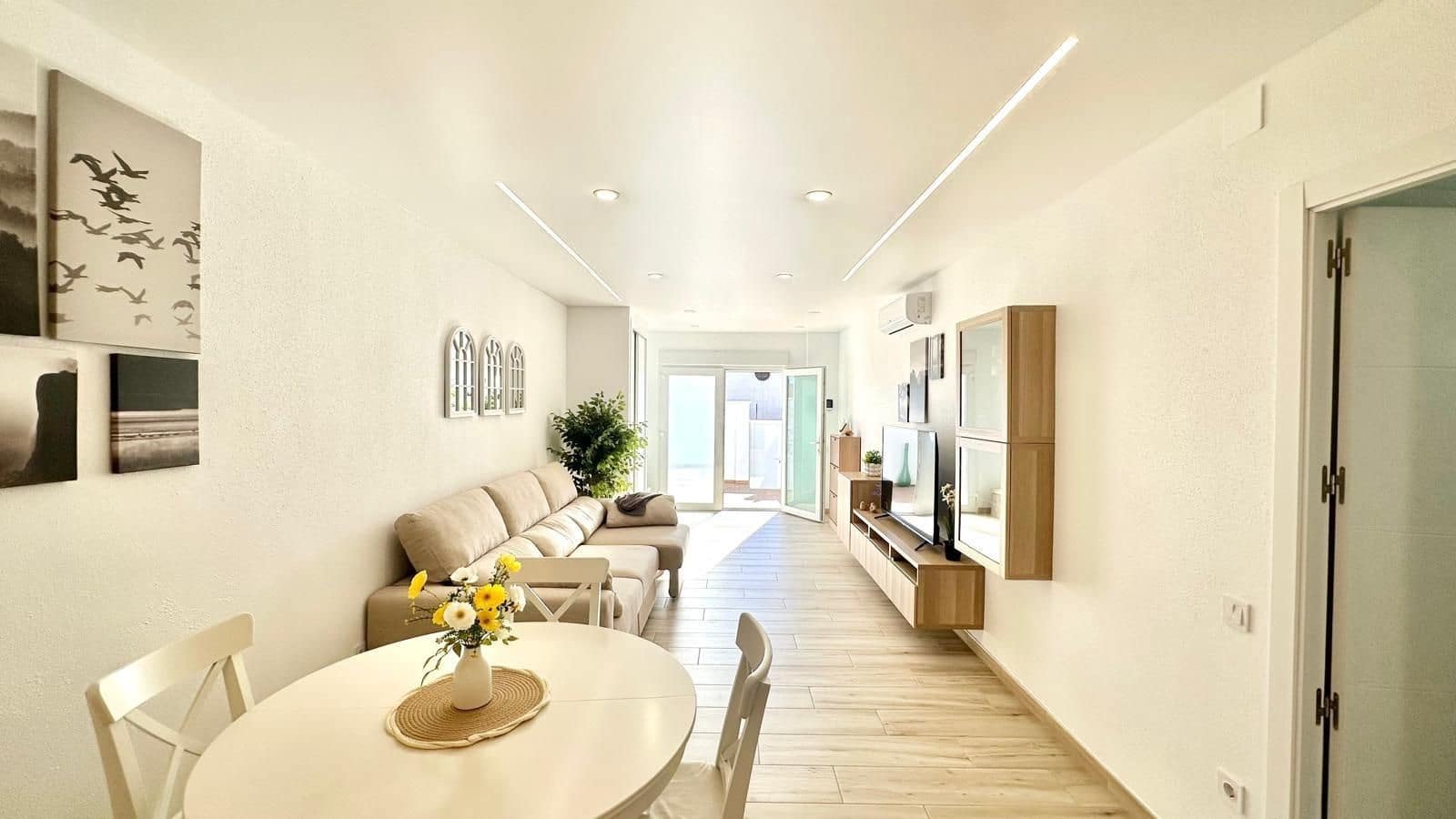 3 soverom Rekkehus til salgs i Torrevieja med svømmebasseng - € 249 900 (Ref: 9515634)