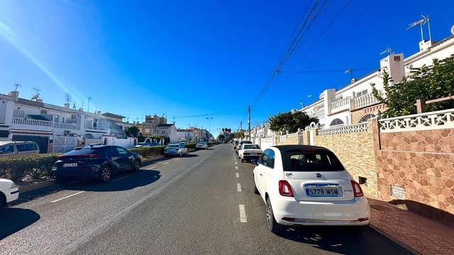 3 soveværelse Rækkehus til salg i Playa del Cura, Torrevieja med swimmingpool - € 249.900 (Ref: 9515634)