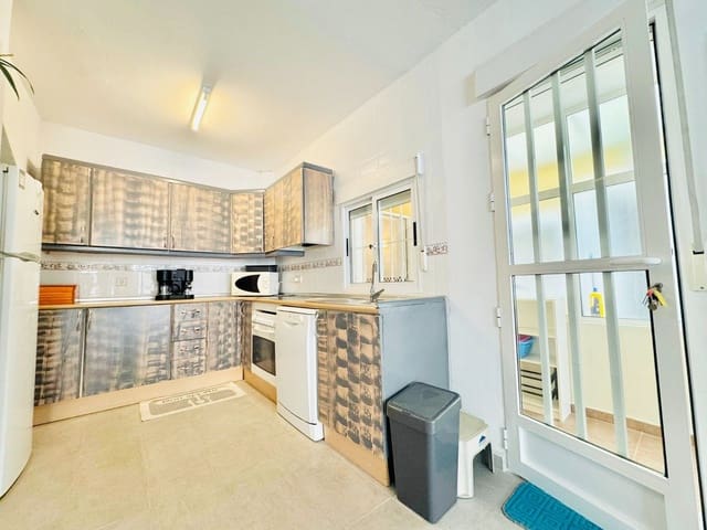 3 makuuhuone Omakotitalo myytävänä paikassa La Zenia, Orihuela - 219 000 € (Ref: 9515636)